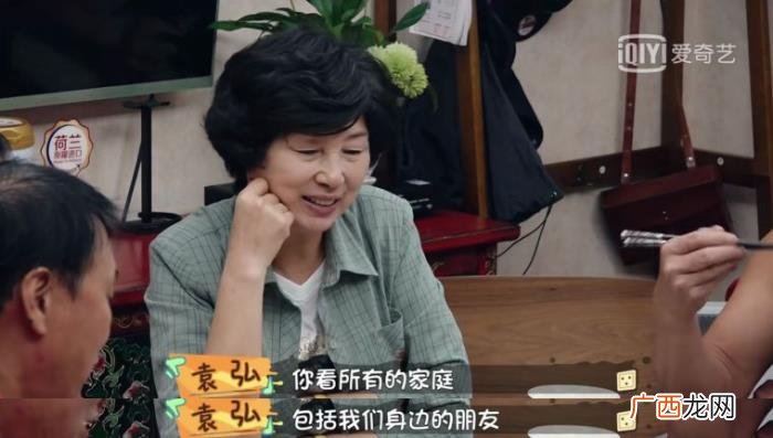 袁弘黄晓明，被骂惨的黄晓明和被狂夸的袁弘之间