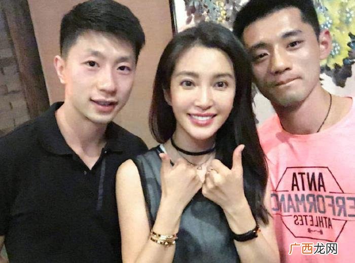 杨洋白敬亭，杨洋白敬亭黄晓明等众星为冠军锦上添花