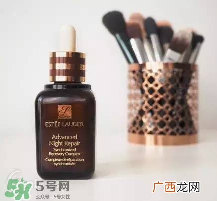 兰蔻大眼精华和雅诗兰黛小棕瓶哪个好？兰蔻大眼精华和小棕瓶对比