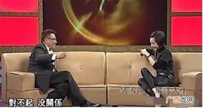 吴孟达鲁豫，吴孟达接受鲁豫访谈是手机突然响了