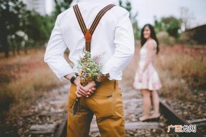 判断一个人喜不喜欢你 如何试探对方喜不喜欢你