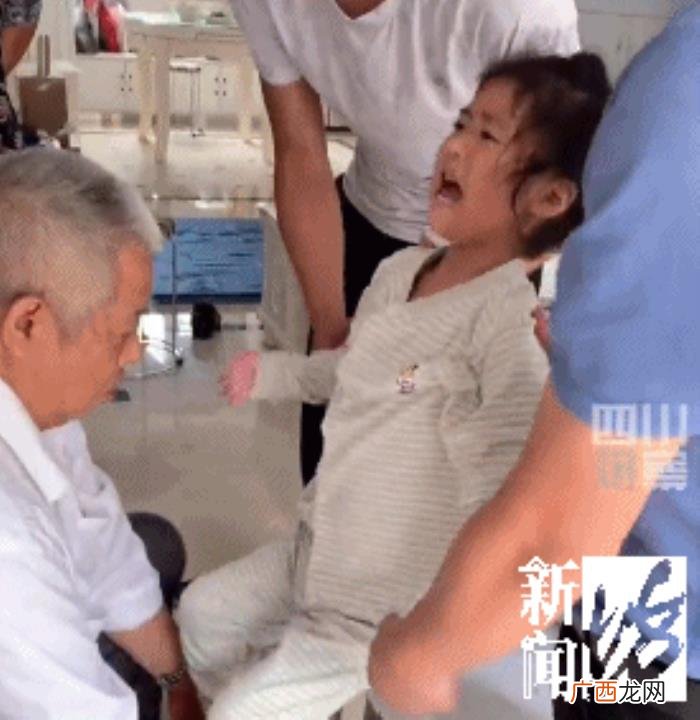 刘浩存舞蹈，谋女郎刘浩存父母开办舞蹈学校致女童受伤