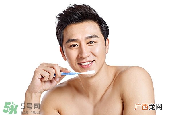 牙齿黄了怎么变白 牙齿黄怎么办