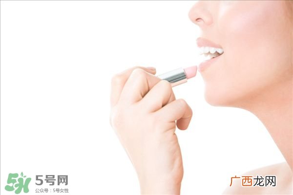 唇部护理小妙招 唇部护理方法