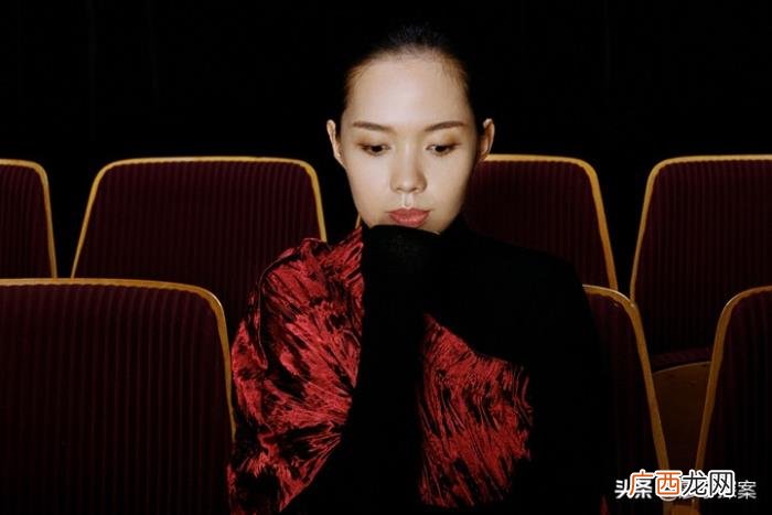 王源张子枫，张子枫的凶相和王源的觉悟让多少小花和顶流脸红