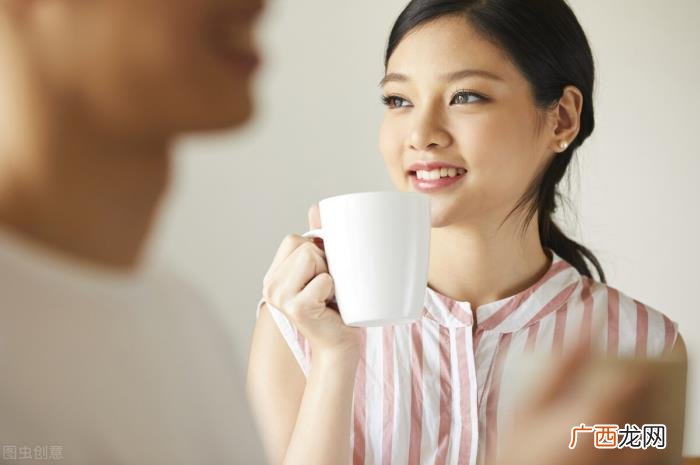 如何和刚认识的女孩在微信上聊天 如何和妹子日常聊天