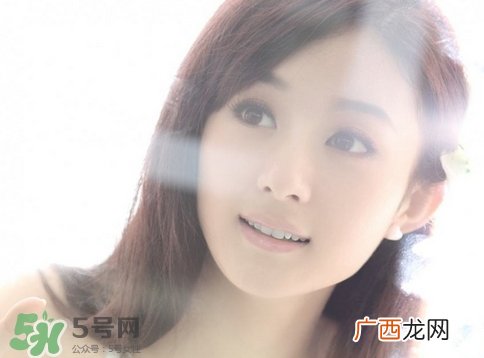 眉毛上长痘痘可以纹眉吗?眉毛上长痘痘能纹眉吗?