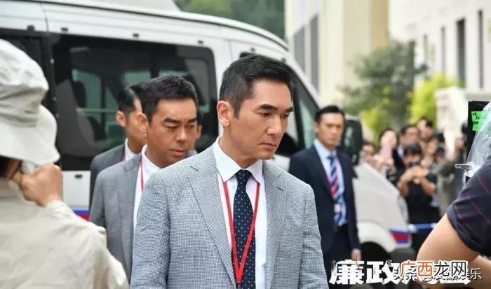 成龙阮经天，成龙阮经天刘青云张家辉陪你过新年