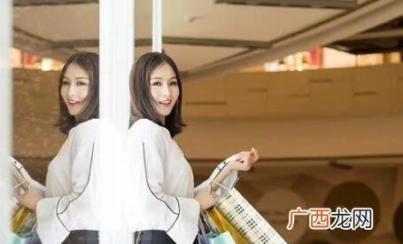 女朋友一分钱都不花全是我花钱，正常吗？