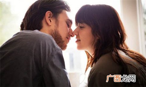 50句撩女朋友的情话，句句深情