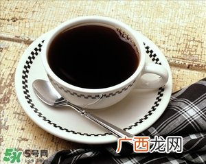 眼睛浮肿是什么原因 早起眼睛浮肿是什么原因