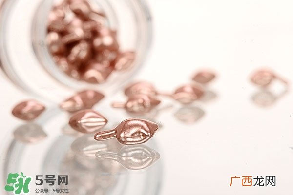 精华液的正确使用方法 精华液什么时候用