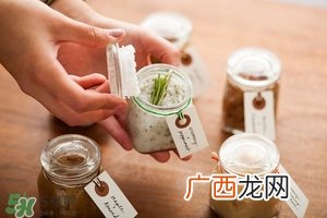唇部磨砂膏多久用一次？唇部磨砂膏可以天天用吗？