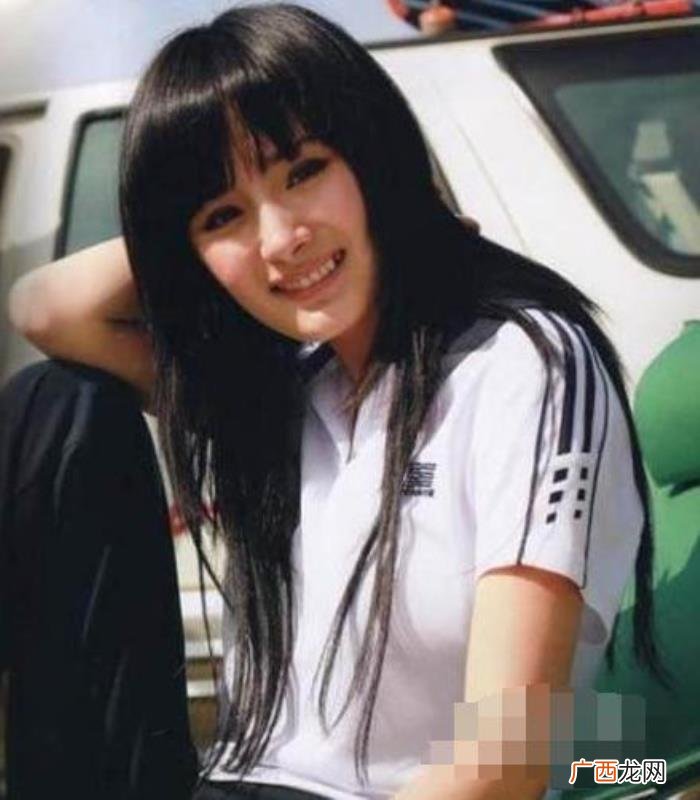 杨幂出道照，出道早期的杨幂原来土得和我们那么像