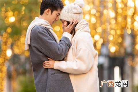 草莓印怎么弄出来的?怎么消除草莓印?