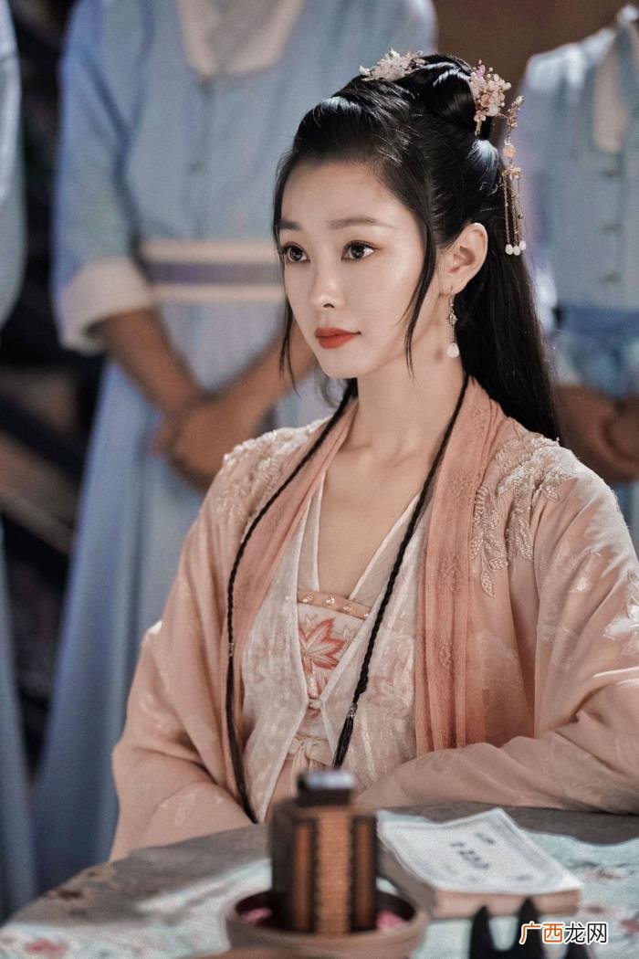 李易峰搭档，接着王一博先婚后爱后又搭档李易峰