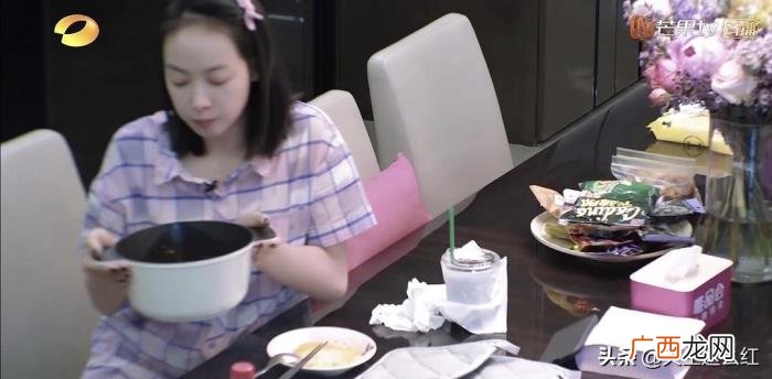 宋茜吃芝士，宋茜的泡菜汤、肖战的芝士条、娜扎的牛肉干