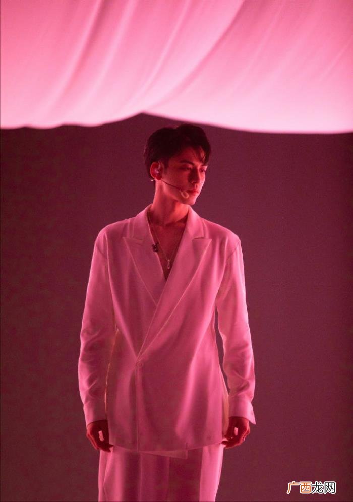 军艺双子星，他不愧是和杨洋并称军艺双子星的男人