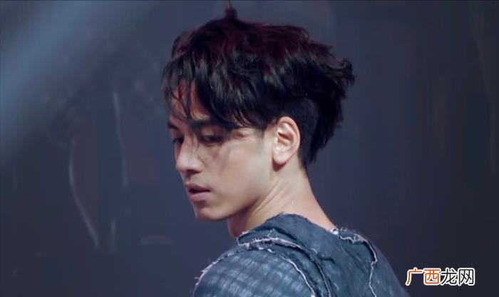 军艺双子星，他不愧是和杨洋并称军艺双子星的男人