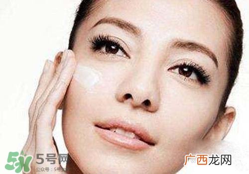 补水霜可以晚上用吗？补水霜晚上怎么用？