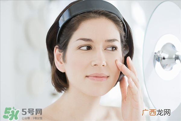 熬夜浮肿是怎么回事?熬夜脸浮肿怎么办?
