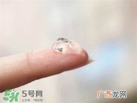 芦荟胶为什么会搓泥?用完芦荟胶脸上有搓泥怎么办?