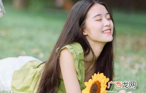 女生的眼神能证明喜欢你吗？从不同方面去判断