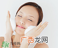 香皂洗完脸很涩怎么办 用香皂洗脸后皮肤干燥
