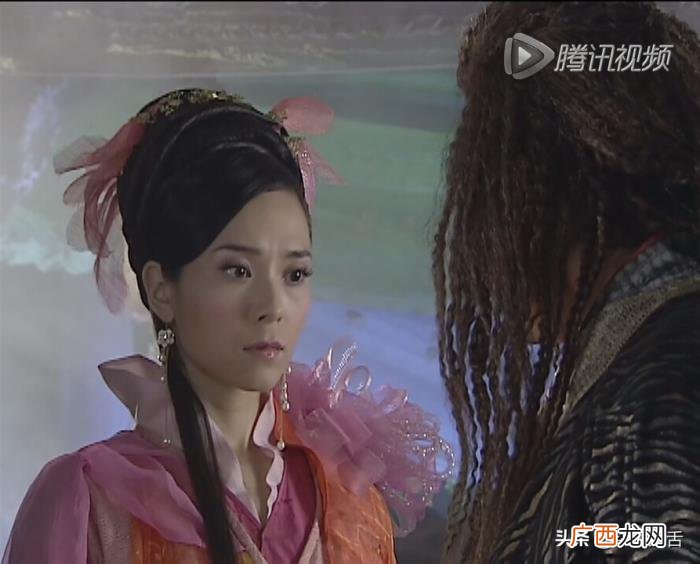 郭羡妮颜值，郭羡妮告诉你什么叫靠颜值撑起的造型