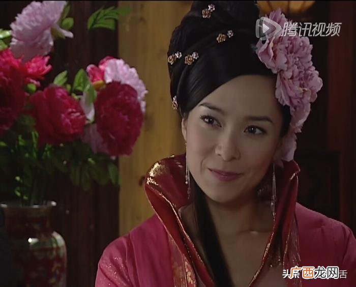 郭羡妮颜值，郭羡妮告诉你什么叫靠颜值撑起的造型