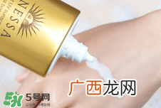 安耐晒金瓶保质期多久？安耐晒金瓶保质期怎么看