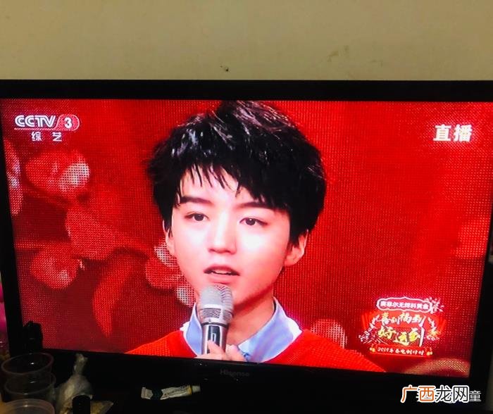 王俊凯手写，王俊凯在央视春晚会客厅手写的两点心愿
