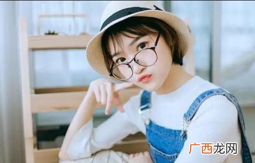 怎么看出一个女生喜不喜欢你？