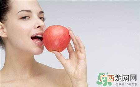白糖可以去角质吗?怎么用白糖去角质?