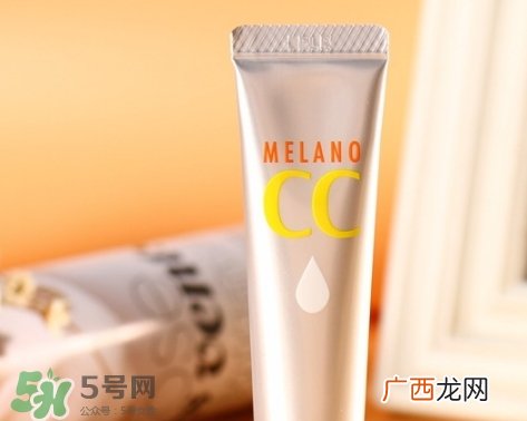 美容液是爽肤水吗？美容液和爽肤水的区别