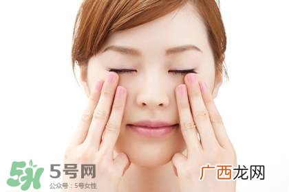 冰牛奶敷眼睛能消肿吗?冰牛奶敷眼睛有什么功效?