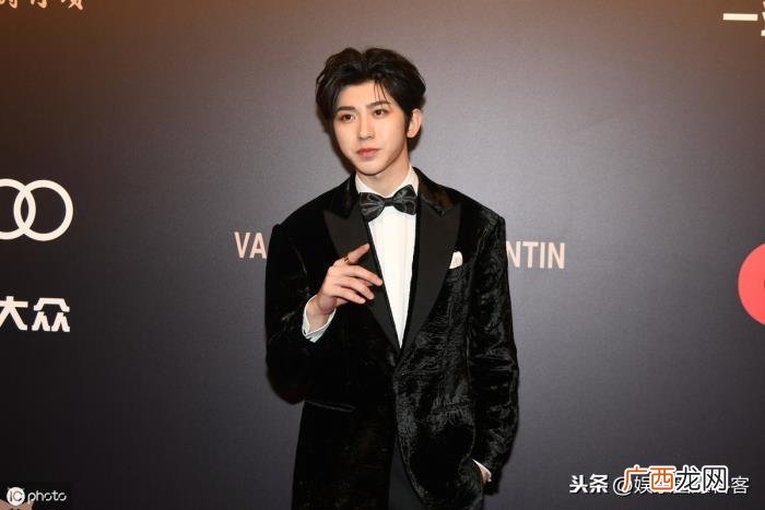 鞠婧祎罗晋，张艺兴、蔡徐坤、罗晋、鞠婧祎、吴宣仪