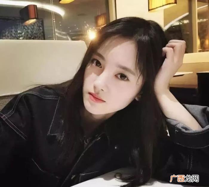 鞠婧祎回眸，回眸一笑百媚生的鞠婧祎初恋脸太撩人