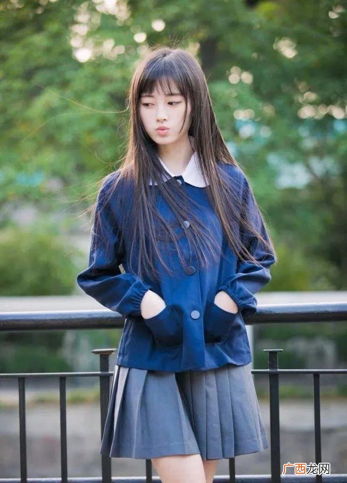 鞠婧祎回眸，回眸一笑百媚生的鞠婧祎初恋脸太撩人