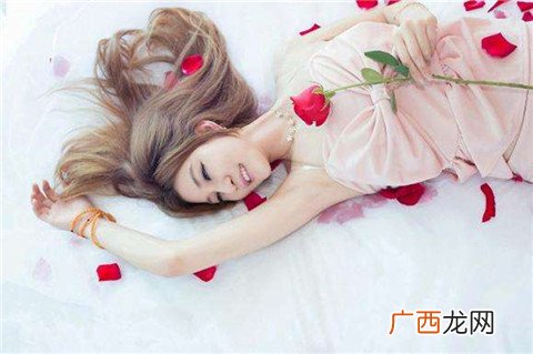 女生生理期男生该做些什么能拉近距离？