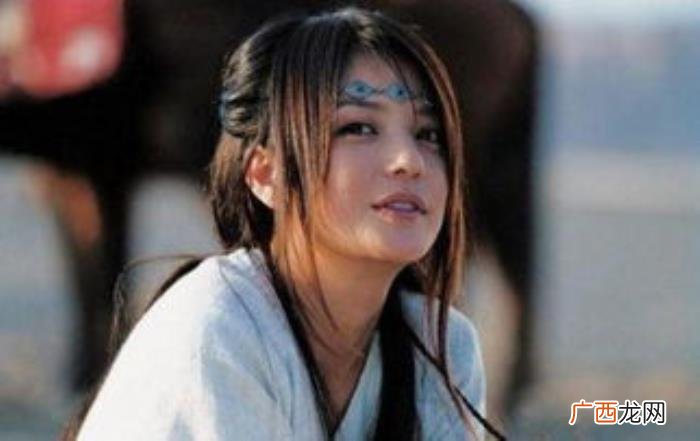 赵薇黄有龙，正当红的赵薇为何会嫁给二婚的黄有龙