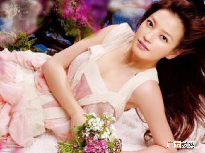 赵薇黄有龙，正当红的赵薇为何会嫁给二婚的黄有龙