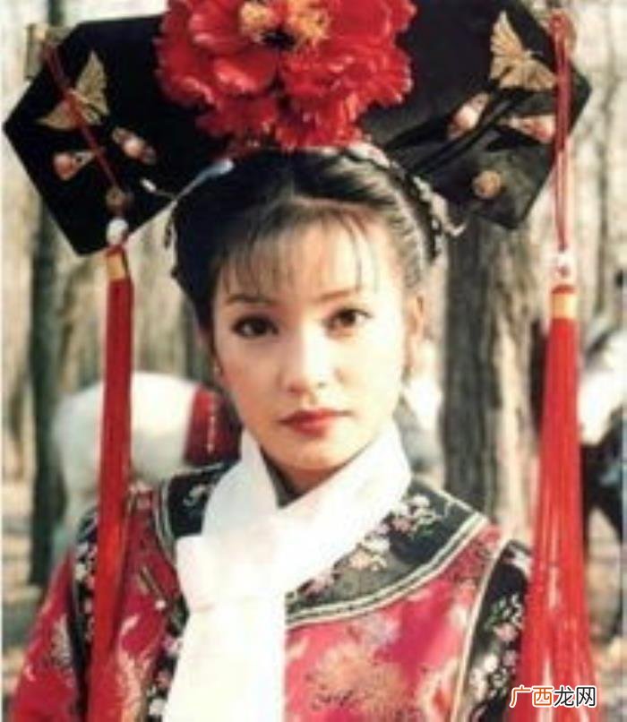 赵薇黄有龙，正当红的赵薇为何会嫁给二婚的黄有龙
