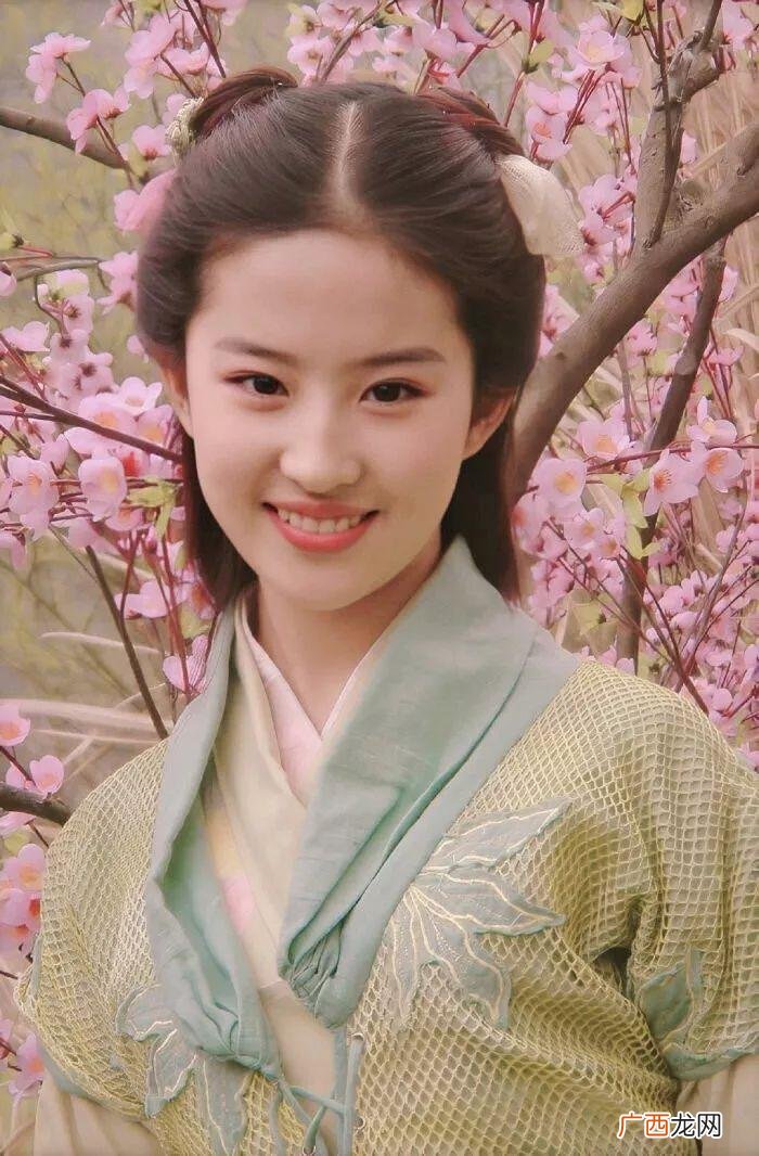 杨幂萧亚轩，当直男斩杨幂对上恋爱小天才萧亚轩