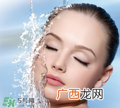 冬天面膜可以用热水泡吗？冬天面膜用热水泡几分钟？