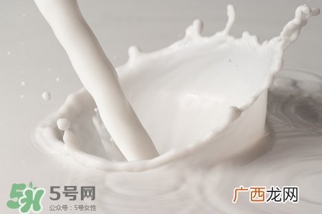 牛奶洗脸有什么好处?牛奶洗脸有什么坏处?