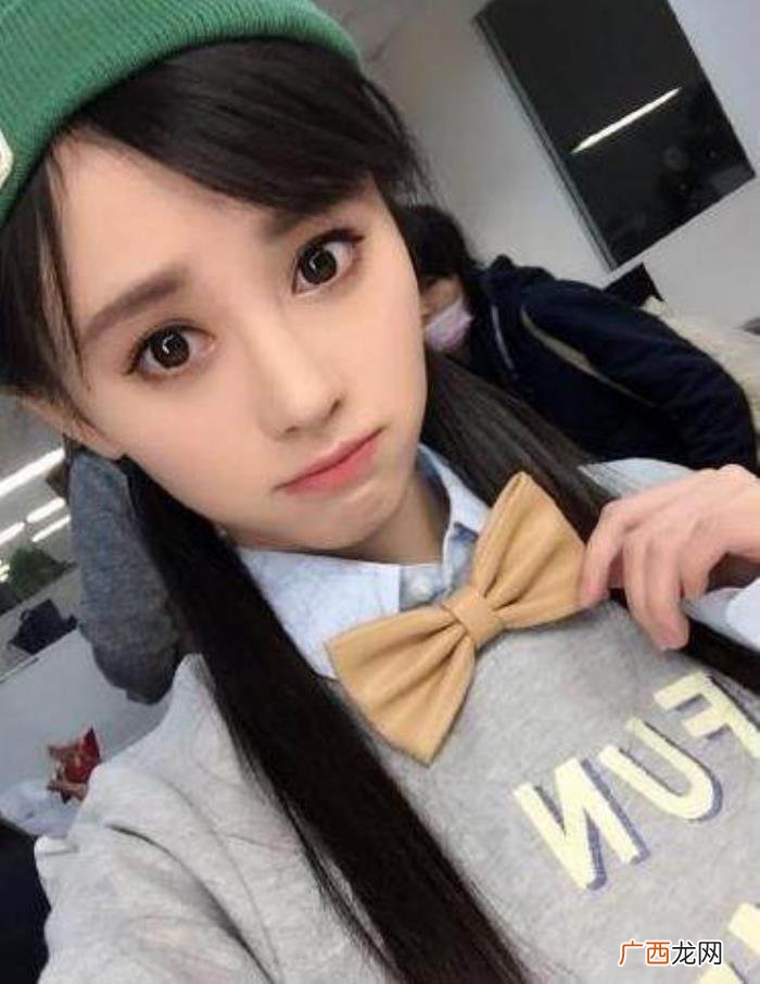 鞠婧祎浓妆，宅男女神鞠婧祎化了浓妆拍口红广告