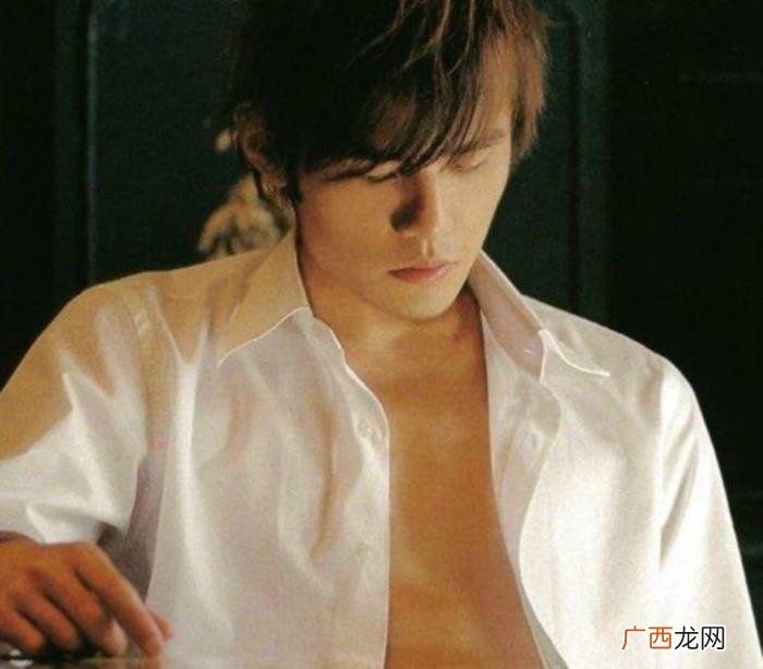 回忆周杰伦，回忆奶茶小公举周杰伦的身材变化史