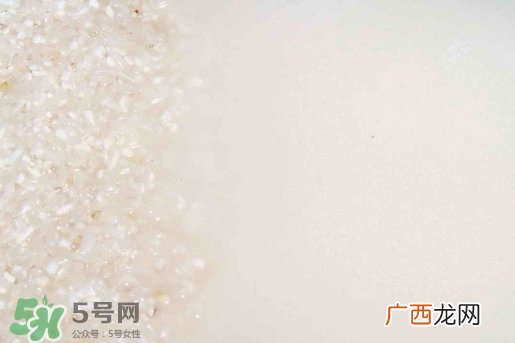 淘米水洗脸有什么好处?淘米水洗脸有什么坏处?