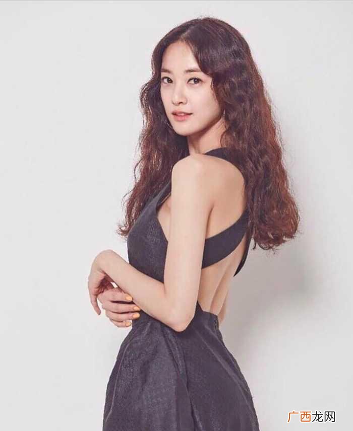 崔振赫身高，崔振赫、宋是昀背对背展现心动身高差